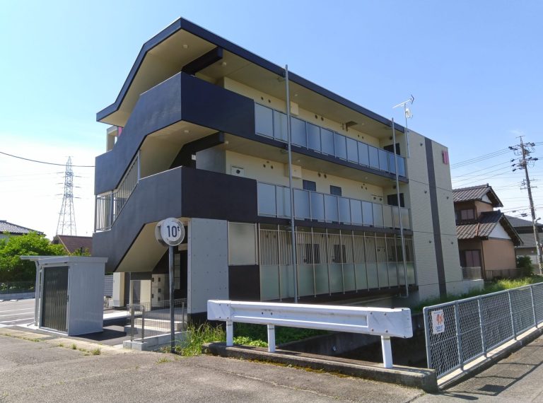 愛知県小牧市の建物外観2